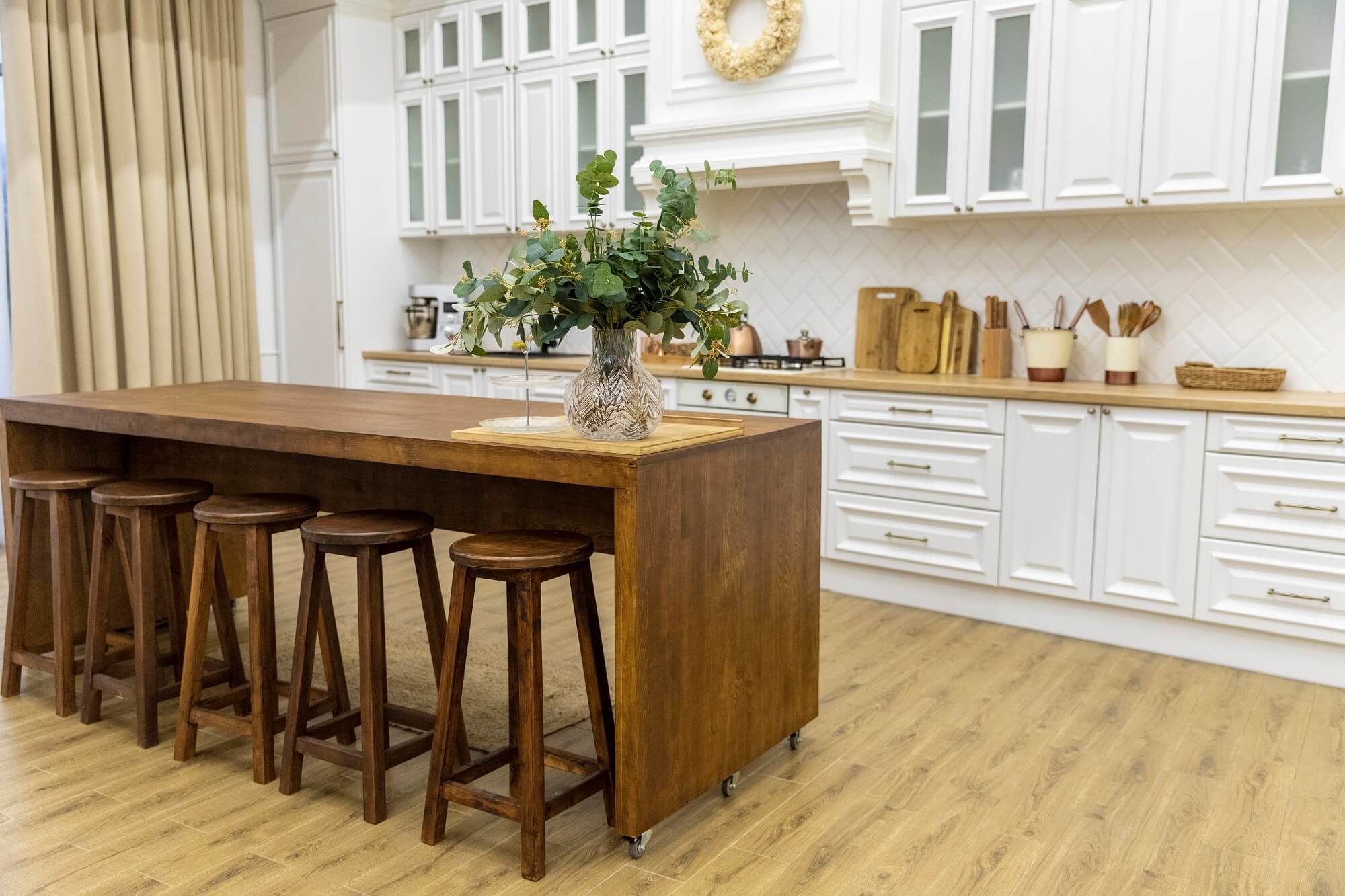 Get Your Dream Kitchen &  Joinery Design from Professionals